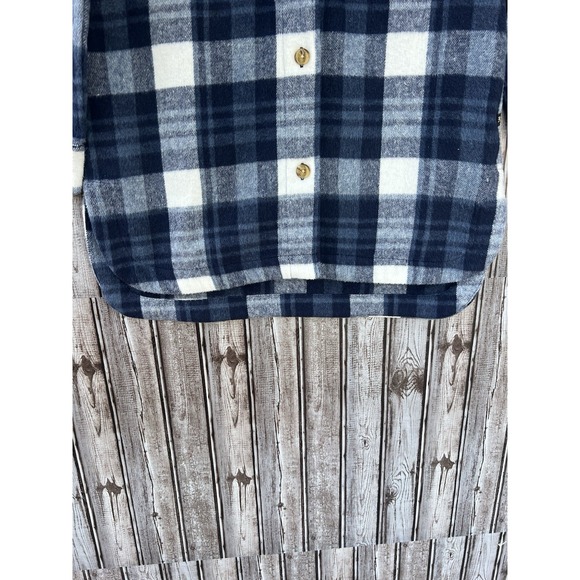 Banana Republic Women's Blue Plaid‎ Flannel Button Front Shacket  Size XS - Picture 5 of 10